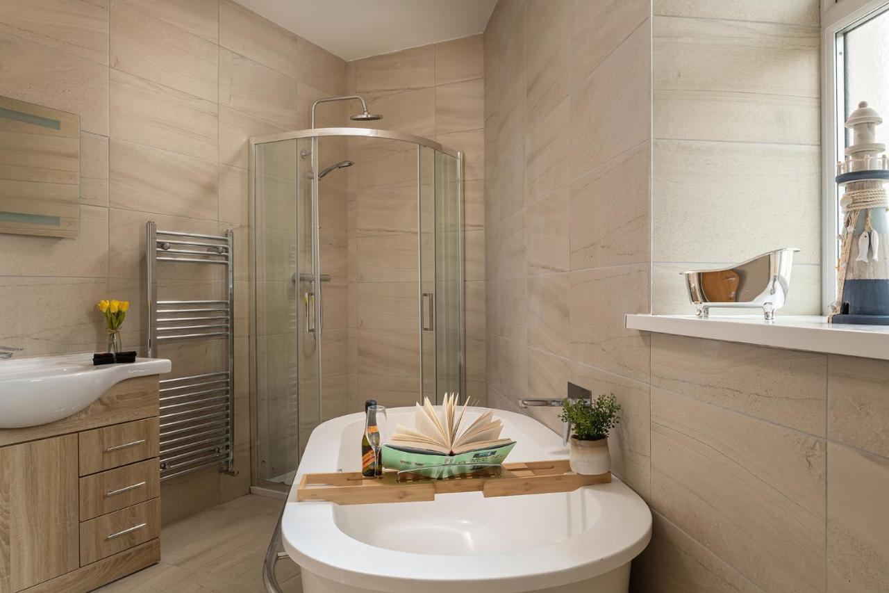 New Luxurious Escape Charming Dog Friendly Cottage 카나번 외부 사진